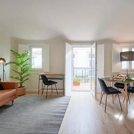 Fantastic With Balcony In Bica Apartman Lisboa