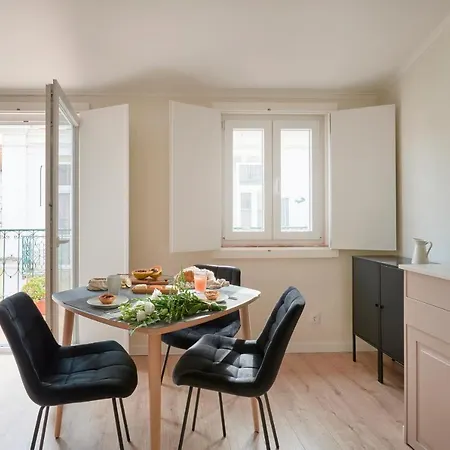 Fantastic With Balcony In Bica Apartment Lisbon