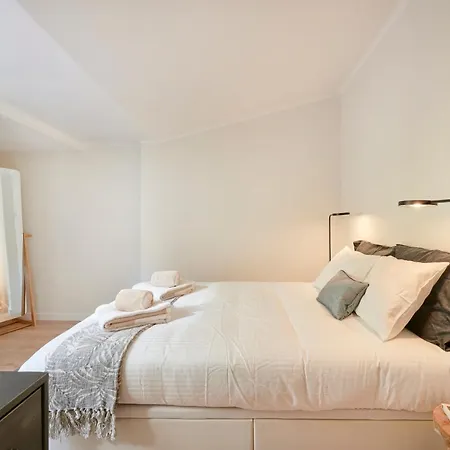 شقة Fantastic With Balcony In Bica *